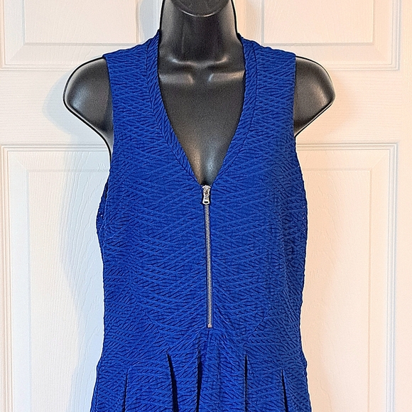 Guess Blue Sleeveless Dress - Picture 2 of 9